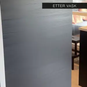 Rengjøringsmiddel til alle flater. Unikt når det kommer til å fjerne fettflekker og fingermerker fra mørke møbler og overflater.