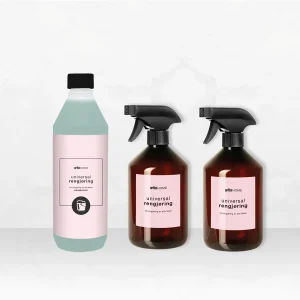 Rengjøringsmiddel til alle flater. Unikt når det kommer til å fjerne fettflekker og fingermerker fra mørke møbler og overflater.